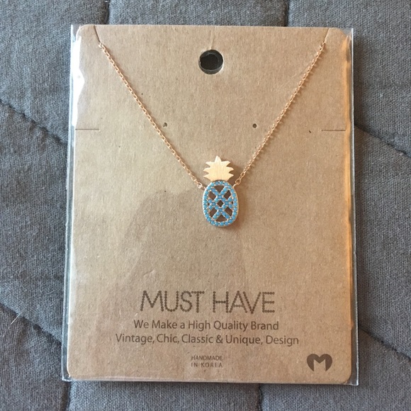 Jewelry - Chic Jeweled Pineapple Necklace! BRAND NEW!